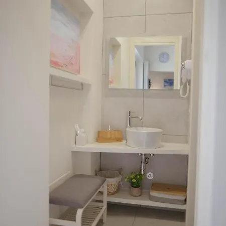 Tra Maggiore E Dorta Acqua Apartment
