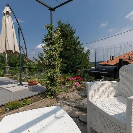 Tra Maggiore E Dorta Acqua Apartment