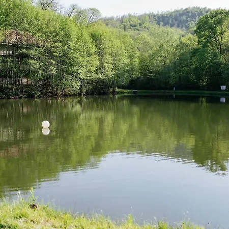 Tra Maggiore E D'orta Acqua *