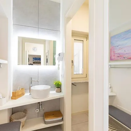 Tra Maggiore E D'orta Acqua * Colazza