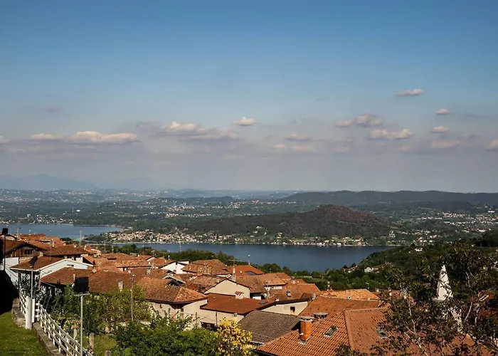 Tra Maggiore E D'orta Acqua Colazza