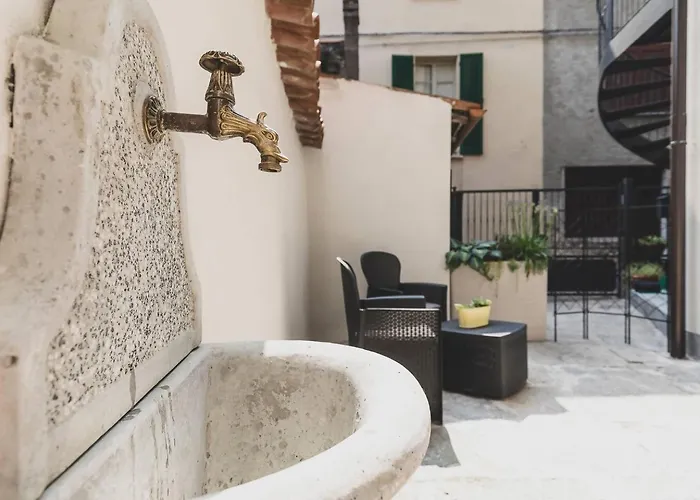 Tra Maggiore E D'orta Acqua * Colazza
